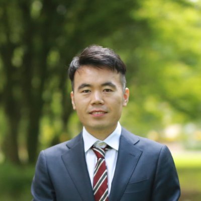Portrait of Dr Peikai Li